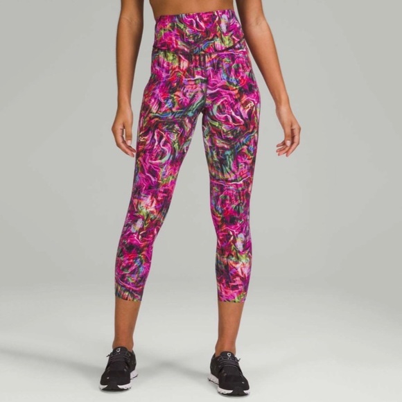 NWT Lululemon - Base Pace HR Tight - Picture 1 of 6